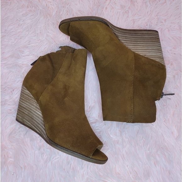 host PICK 🎆 Lucky Brand Urbi Open Toe Booties - Picture 8 of 12